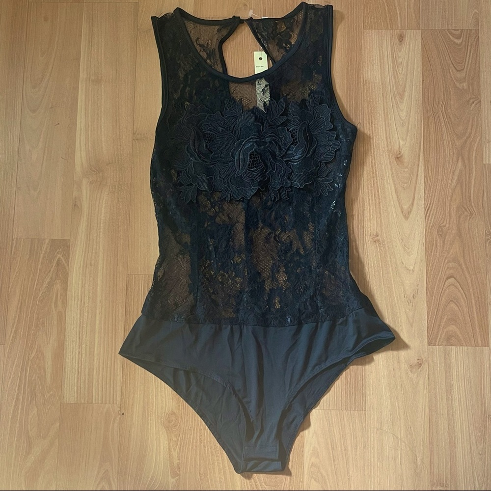 💗LOVE NATION💗-BLACK LACE BODYSUIT